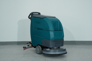 Machine de nettoyage de sols industriels autopropulsée pour un lavage sans effort - Product Image 5