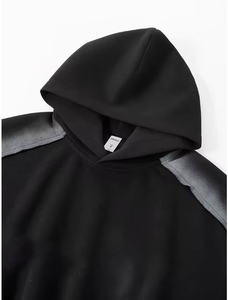 Felpa con Cappuccio Stile Americano da Uomo - Tinta Unita con Stampa Spray Effetto Air Layer e Bordi Sfrangiati - Product Image 2
