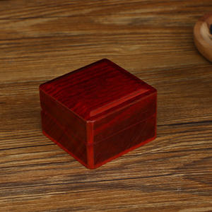 Caja de collar de madera con forma de anillo abatible cuadrado de laca de Piano brillante de grano de caoba personalizada con decoración para colgar en la pared - Product Image 4