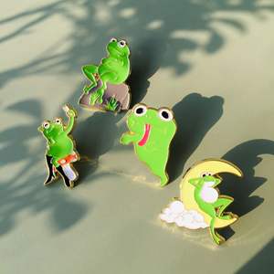 YINI Creatieve Cartoon Kikker Maan Selfie Ghost Broche Leuke Prachtige Emaille Pins Sieraden Zinklegering Borstel Techniek Kunst Aangepast - Product Image 1