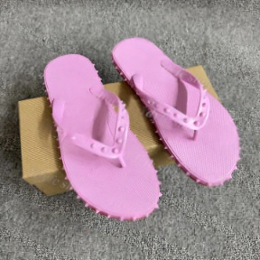 Chaussures de créateurs de luxe, tongs de plage, pantoufles pour hommes et femmes, pantoufles plates à semelle rouge de haute qualité, chaussures légères pour l'extérieur - Product Image 6