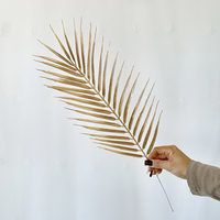 Feuille Artificielle en Gros Gloden Leaf N°1 – Feuille Décorative en Plastique de Bonne Qualité à Prix Avantageux pour la Décoration Intérieure XWH-1