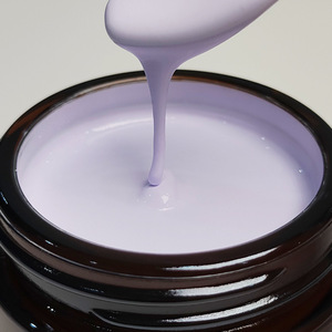 كريم أساس مرطب ومنعم للبشرة يقلل التصبغات بلون أرجواني فاتح للاستخدام اليومي للبشرة الجافة والخشنة - Product Image 3