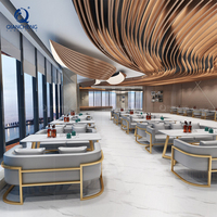 Sièges d'angle en cuir de luxe dorés durables sur mesure, ensemble de meubles de café d'hôtel, de table et de chaises commerciales pour restaurant