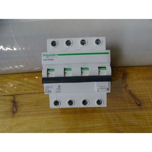 A9D57425 IC60N <span class=keywords><strong>RCBO</strong></span> 4P 25A 30mA C 6000A เครื่องตัดกระแสไฟ AC - Product Image 1