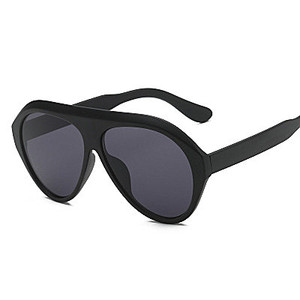 <span class=keywords><strong>Lunettes</strong></span> <span class=keywords><strong>de</strong></span> <span class=keywords><strong>soleil</strong></span> ovales surdimensionnées rétro unisexes à logo personnalisé, tendance et abordables, avec vision nocturne et protection UV400 pour femmes - Product Image 2