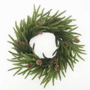 Corona de <span class=keywords><strong>Araucaria</strong></span> navideña de lujo de 61CM con piñas Centro de mesa de vacaciones hecho a mano para Navidad Pino artificial de <span class=keywords><strong>la</strong></span> isla de Norfolk - Product Image 1