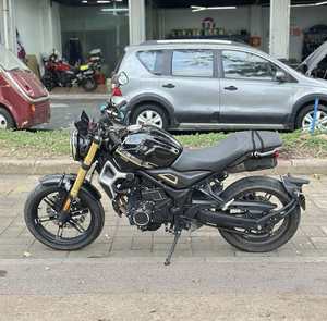 Moto sportive rétro EU VOGE 350AC |   Moteur bicylindre de 320 cm³, 30 kW - Product Image 1