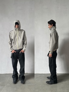 Veste à capuche zippée en tissu écossais tissé de haute qualité, avec poche contrastante et cordon de serrage, légère, pour hommes, fabriquée sur mesure par une usine de vêtements - Product Image 3