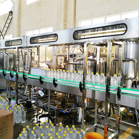 Machine de remplissage et de bouchage entièrement automatique pour jus à chaud, 24000 BPH, ligne de bouteilles PET 500ml 1000ml 2000ml pour usine de boissons