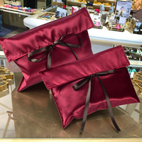 Sac pochette enveloppe en satin de soie avec cordon de serrage à rabat sacs à cheveux en satin pour pochette d'emballage avec logo personnalisé