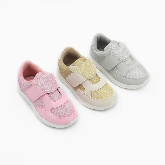 Scarpe per bambini con Logo personalizzato di nuova moda traspirante prezzo economico scarpe da ginnastica Casual brillanti per bambini alla moda