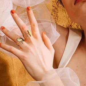 <span class=keywords><strong>Anillos</strong></span> Ajustables de Cobre Chapado en Oro con 26 Letras del <span class=keywords><strong>Señor</strong></span> de los <span class=keywords><strong>Anillos</strong></span>, Joyería Moderna y Elegante para Mujer - Product Image 3