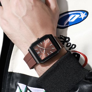 Orologio al Quarzo da <span class=keywords><strong>Uomo</strong></span> Elegante, Cassa in Lega, Cinturino in Silicone, Spessore 9mm, Ecologico, con Motivo a Stella a Cinque Punte Inciso - Product Image 3