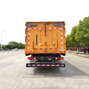 SINOTRUK HOWO - Barredora de Calles Hidráulica con Descarga Especial, Camión Barredor de Polvo por Aspiración 6x4, Precio de Fábrica - Product Image 6