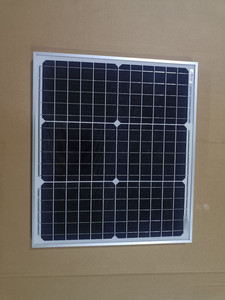 Panel Solar Plegable de 30W con Batería Integrada para Camping y Viajes - Product Image 5