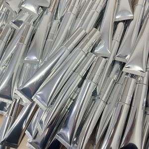 चांदी का निचोड़ अनब्रांडेड सामान्य लिप प्लम्प हाइलूरॉन एसिड लिप फिलर लिप प्लम्पर निजी लेबल के साथ - Product Image 6