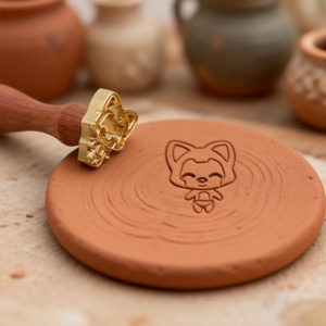 Gravure personnalisée de logo en lettres combinées en cuivre et laiton, tampon en argile pour marque commerciale - Product Image 3