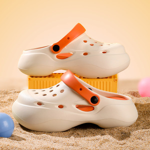 รองเท้าผู้หญิงสีขาวแบบสวม พื้นรองเท้า EVA หนา พร้อมพื้นรองเท้าด้านนอก PU ด้านบนและด้านในเป็น PU เพิ่มความสูง ใช้ได้ทั้งภายนอกและภายในอาคาร - Product Image 1