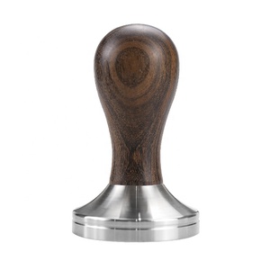 Prensador de Café Personalizado con Base Plana de Acero Inoxidable y Mango de Madera Ecológica de 51mm/53mm/58mm para Máquinas de Café Barista - Product Image 1