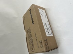 Moteur servo AC Panasonic série MINAS A6 MHMF042L1U2M - Product Image 1