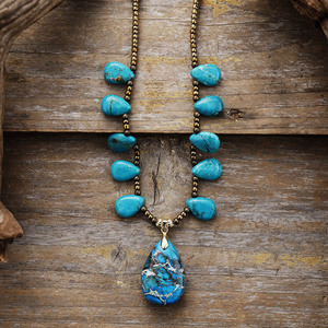 Collier en perles de rocaille avec pendentif goutte d'eau en turquoise naturelle, en alliage de cuivre, bijoux de fête, couleur Vénus, forme goutte d'eau - Product Image 2