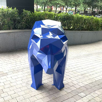 Sculpture d'ours géométrique en acier inoxydable de haute qualité soudée sur mesure - Art animalier moderne à faible polyvalence pour la décoration murale intérieure commerciale