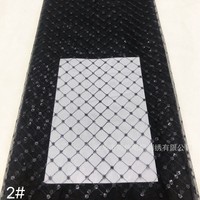 Fournisseur d'usine Nouveau tissu en maille à sequins tricotés Perles Broderie 100% acrylique Tissu en maille résistant à l'abrasion Motif floral exquis
