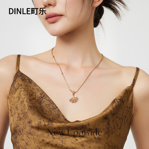 DINLE สร้อยคอใบแปะก๊วย จี้มุกทอง สร้อยคอสำหรับผู้หญิง สวมใส่ได้ทุกวัน - Product Image 2