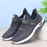 Chaussures de marche Velcro pour hommes, nouveau style, semelle souple, confortables, légères, antidérapantes, chaussures de voyage pour personnes d'âge moyen et âgées, printemps été