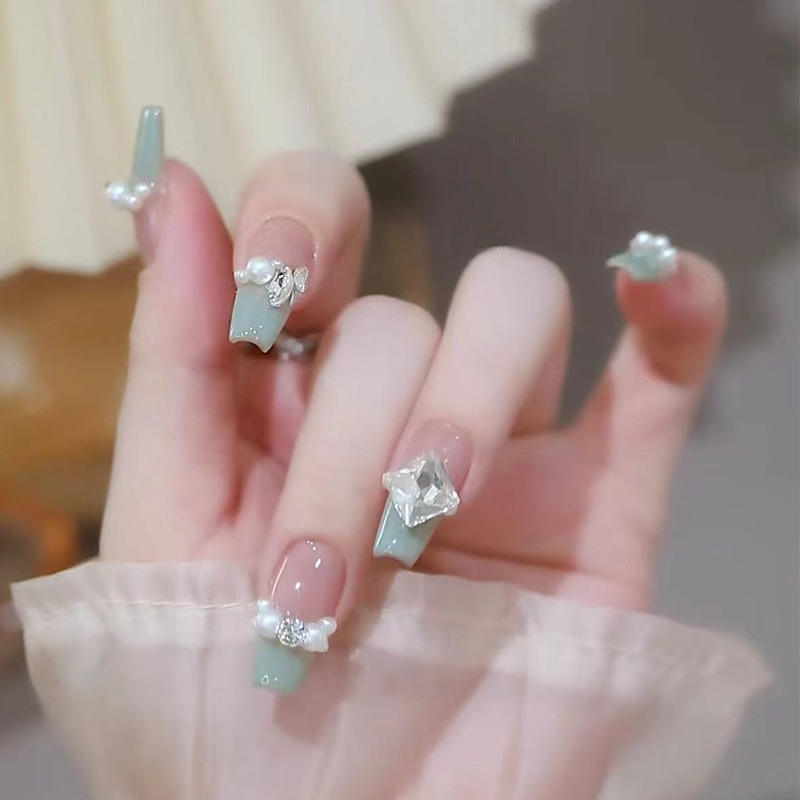 BY1506 lush and vibrant