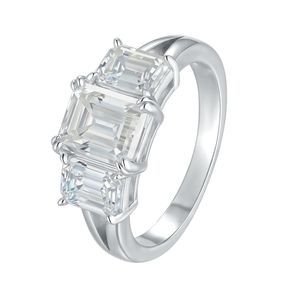 Bagues de luxe en moissanite pleine taille émeraude 6*8MM VVS <span class=keywords><strong>avec</strong></span> <span class=keywords><strong>argent</strong></span> 925 plaqué or, anti-ternissement, étanches, bijoux pour hommes - Product Image 1