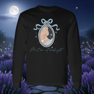 Camiseta vintage de manga larga con lazo de princesa y diseño Meet Me At Midnight - Product Image 3