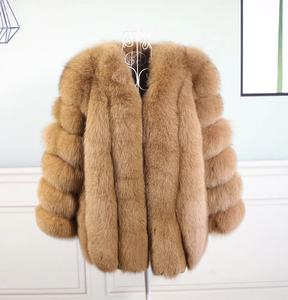 Giacca Lunga di <span class=keywords><strong>Pelliccia</strong></span> di Vera Volpe dal Design Classico e Stile Europeo - Product Image 1