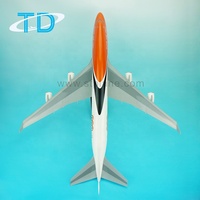 Modèle d'avion TNT B747-400 en résine à l'échelle 1:200 de 35 cm, logo/revêtement personnalisable, cadeau d'entreprise