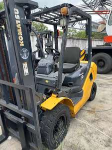 Montacargas Komatsu FD 30 3T de Servicio Pesado, Diésel, para Carga y Elevación de Contenedores Vacíos de 40 pies, para Aplicaciones en Puertos y Muelles - Product Image 6