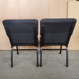Chaise d'église en tissu noir avec dossier rembourré et structure en métal noir robuste pour auditorium, salle de conférence, lieu de culte - Product Image 3