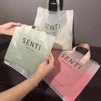 Sacs cadeaux en plastique PE durables sur mesure pour vêtements, chaussures et chaussettes - Emballage pour les achats de vacances