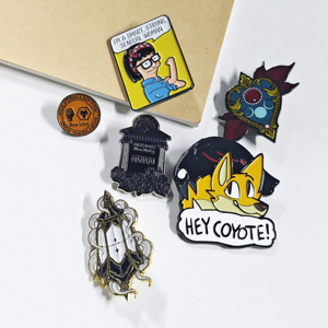 Badges en métal personnalisés avec logo sur mesure pour promotion, conception de pin's personnalisable - Product Image 3