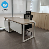 Bureau de direction moderne en bois LIWEI - Design ergonomique, durable, taille et couleur personnalisables, garantie 3-5 ans, usage commercial