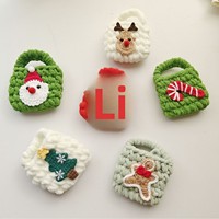 Étui pour écouteurs, mini porte-monnaie, porte-clés et breloque Père Noël, tricotés à la main, à thème de Noël et motif dessin animé