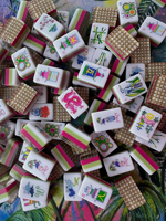 Combo 3-en-1 Visely Luxe : 160 Tuiles de Mahjong Américain en Acrylique Gravé à 4 Couches, Portables, Durables, Écologiques – Cadeau de Divertissement