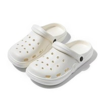 Sabots d'été pour hommes, chaussures de plage d'extérieur, sandales légères et tendance à bout fermé, demi-sandales à séchage rapide, style couple