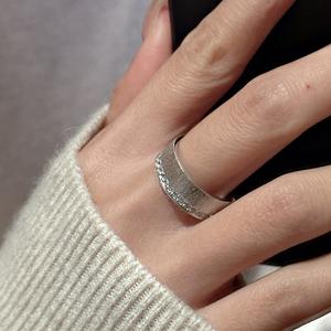 Bague en argent pur S925 brossé italien avec incrustation de diamants sur une large surface, style antique français simple et luxueux, bagues de mode en gros - Product Image 3