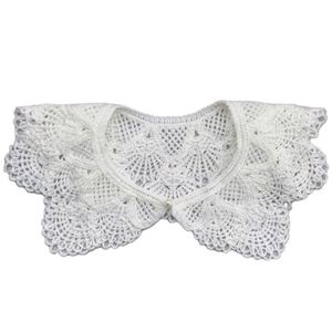 Col de chemisier pour femme en dentelle brodée détachable, style rétro vintage, blanc, en polyester ajouré, vente en gros - Product Image 1