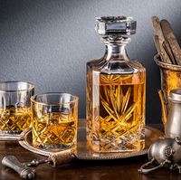 Venta al por mayor Crystal Whisky Decanter Set con caja de regalo Embalaje personalizable para obsequios