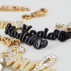 ملصقات جلدية مخصصة للملابس مطبوعة بشعار العلامة التجارية صديقة للبيئة لاستخدام الملابس الرجالية - Product Image 2