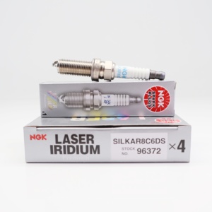 Bujía de iridio y platino GENUINE NGK SILKAR8C6DS/96372 OE 310235 para <span class=keywords><strong>ABARTH</strong></span> / ALFA ROMEO / <span class=keywords><strong>FERRARI</strong></span> / FIAT / LANCIA / MASERATI - Product Image 1