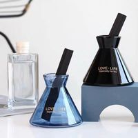 Vente en gros de diffuseurs de parfum en verre coniques de 200 ml, forme de corne, aromathérapie, luxe, avec bâtonnets en rotin