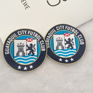 Écussons 3D personnalisés en caoutchouc à bas prix, style patch souple en silicone pour vêtements de sport, écussons thermocollants en PVC pour la décoration de clubs - Product Image 4